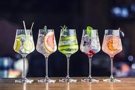 gin tonic bar. overzicht van de gin tonics